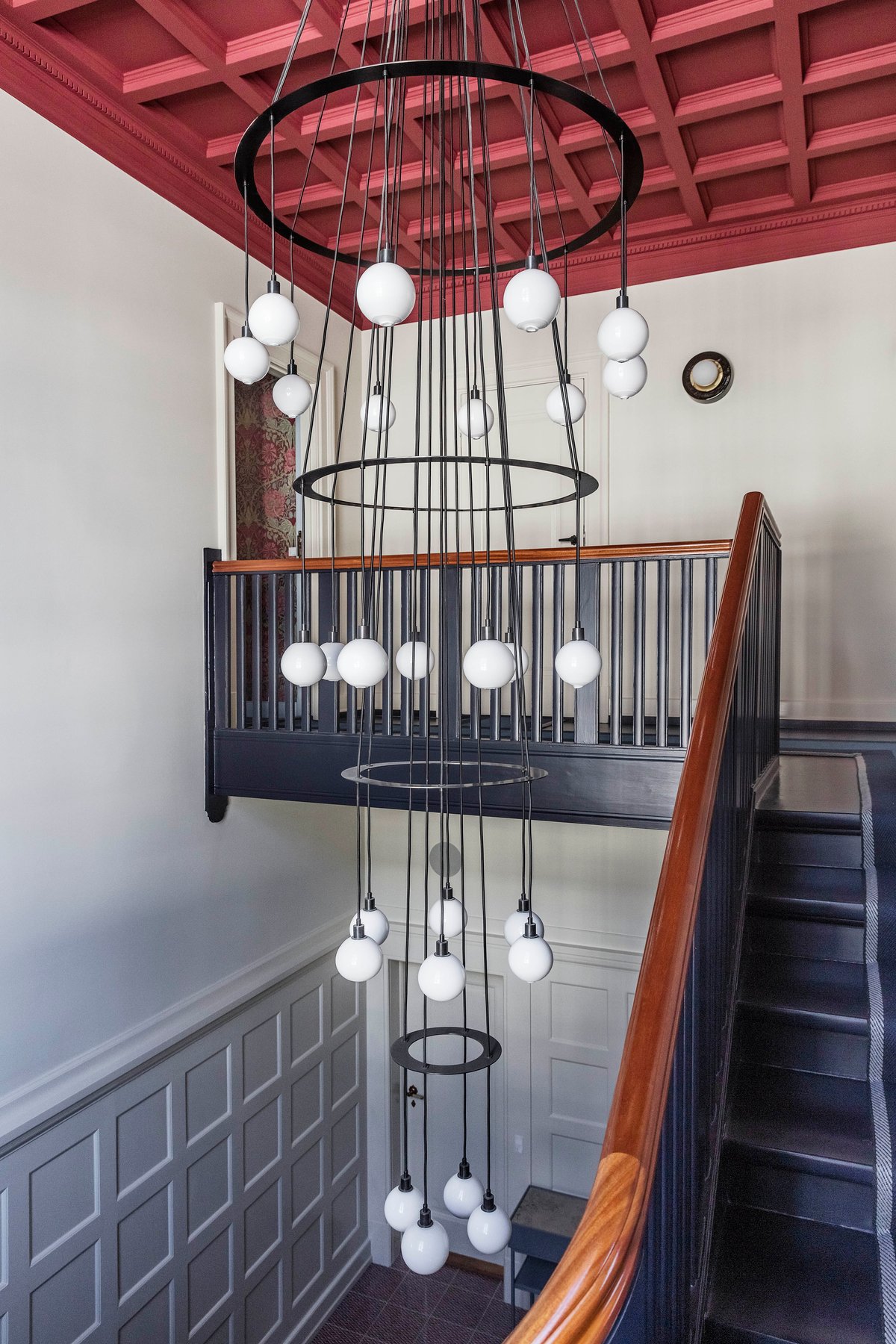 SkLO_DrapeCircle28_Chandelier